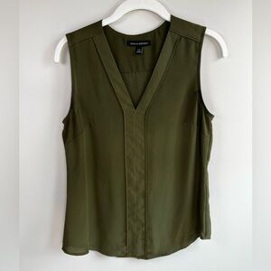 Banana Republic dark olive color sleeveless shirt, extra small